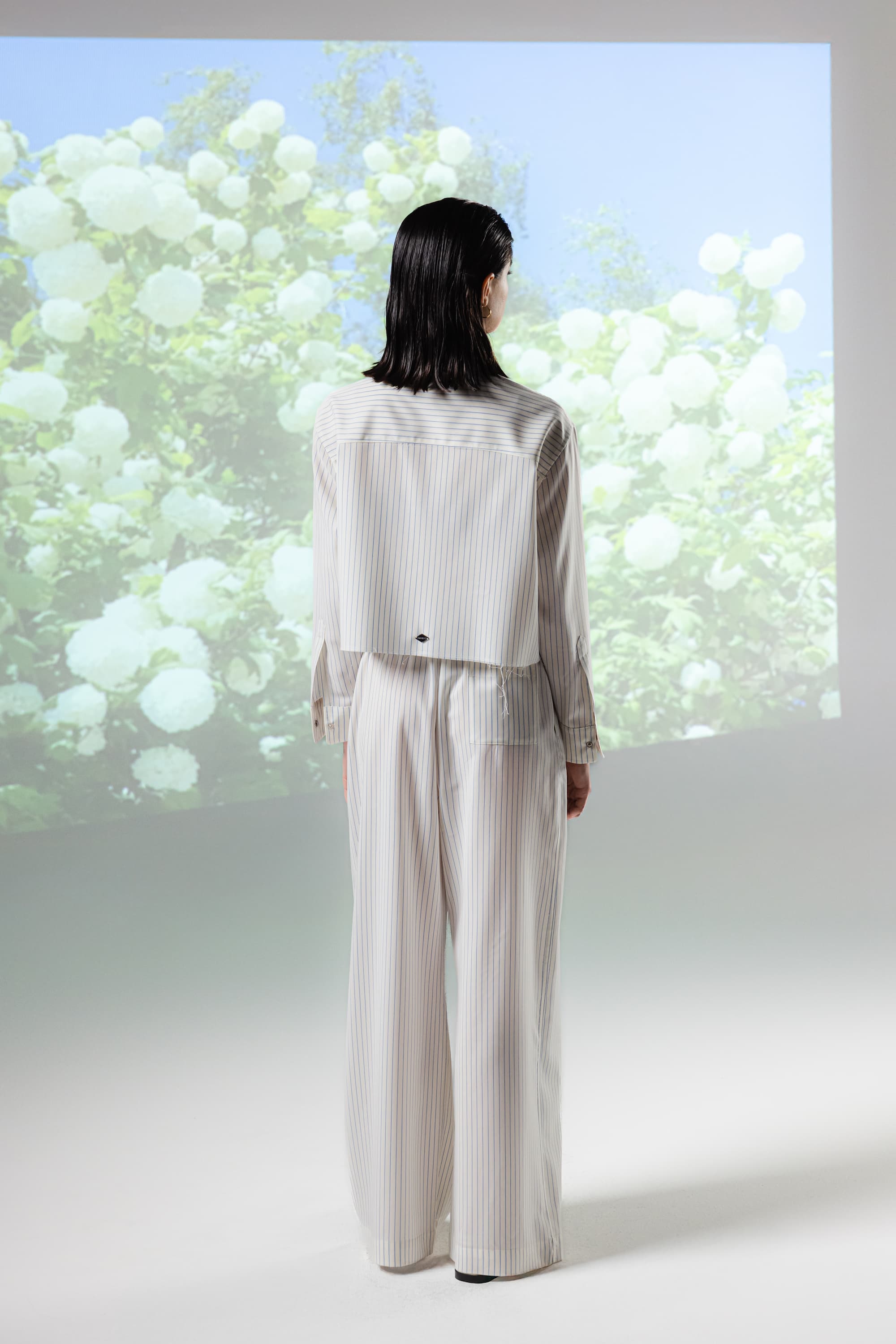 EVA _ CROP SHIRT